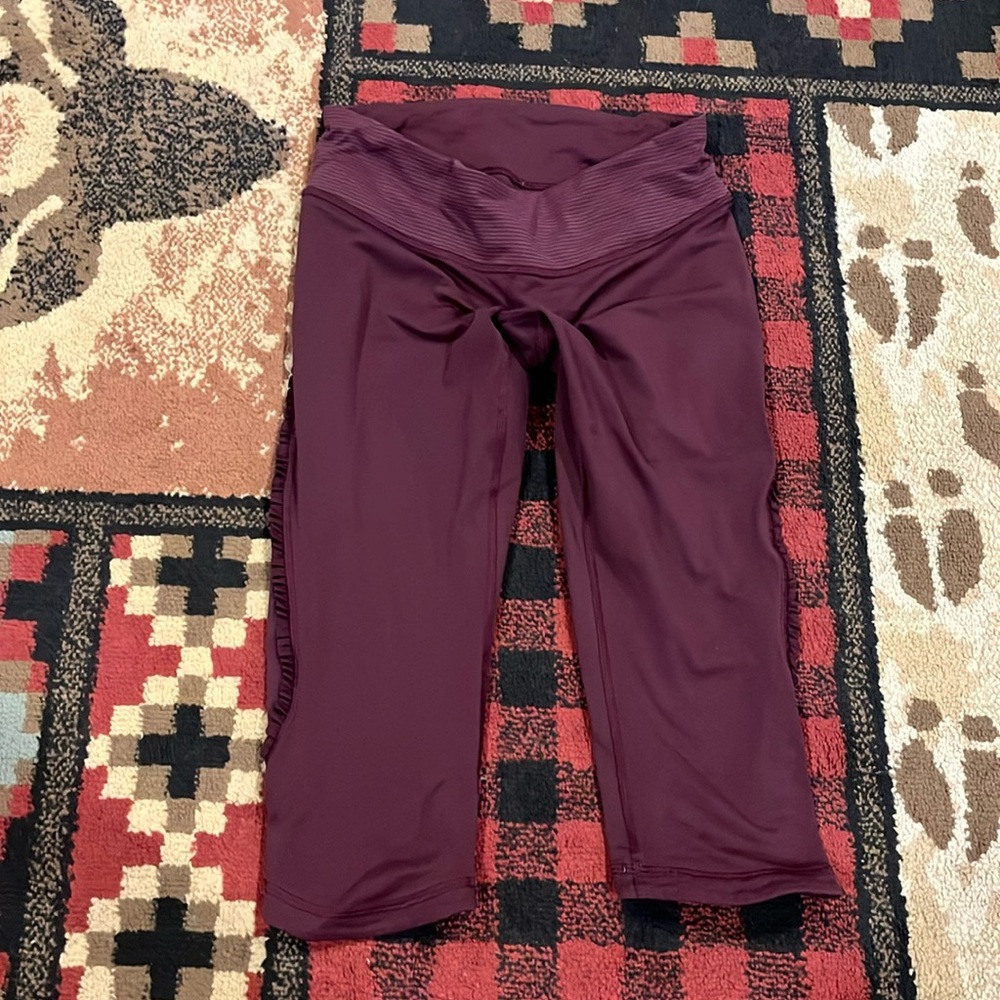 Lululemon crop leggings with ruffles